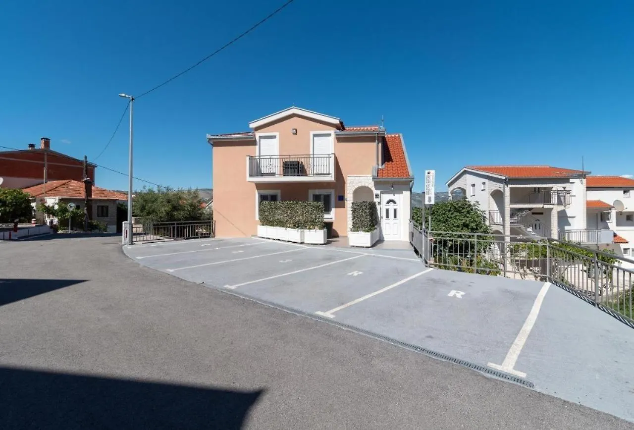 Studio Apartment In Mastrinka With Loggia, Air Conditioning, Wifi 5159-2 Trogir Chorvatsko
