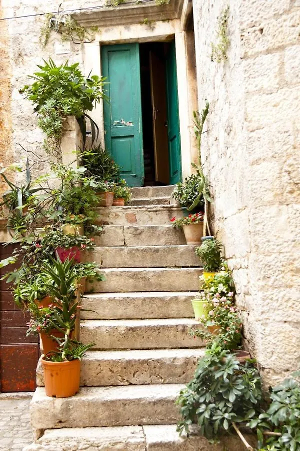 Studio Apartment In Mastrinka With Loggia, Air Conditioning, Wifi 5159-2 Trogir