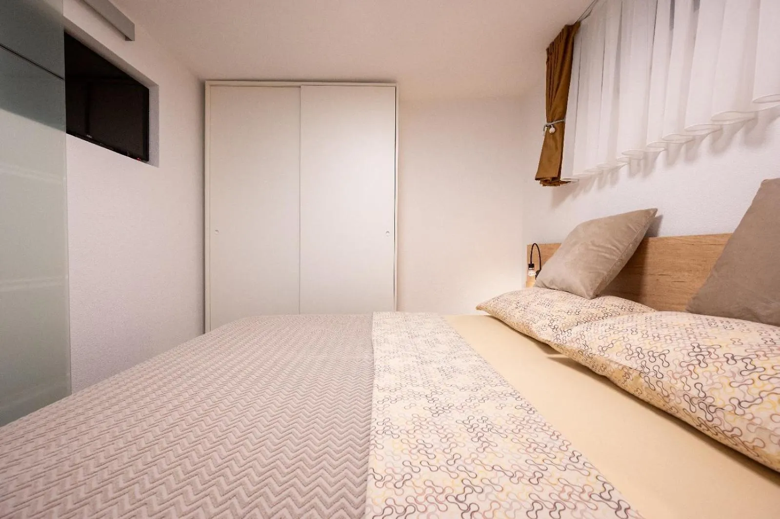 Studio Apartment In Mastrinka With Loggia, Air Conditioning, Wifi 5159-2 Trogir 0*,  Croacia