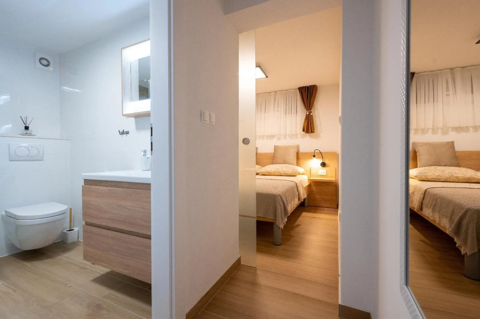 Studio Apartment In Mastrinka With Loggia, Air Conditioning, Wifi 5159-2 Trogir